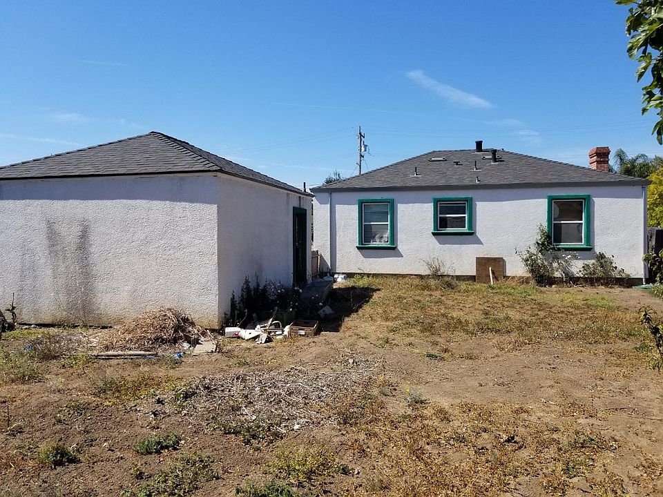 2nd image of 122 N 2nd St