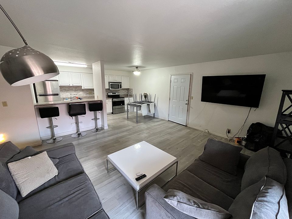 1st image of 4961 River Glen Dr Unit 28