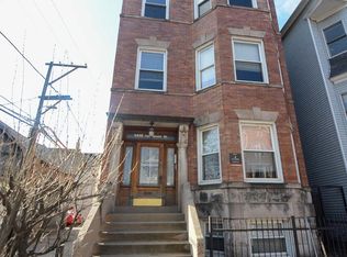 1415 W Henderson St APT 3F, Chicago, IL 60657