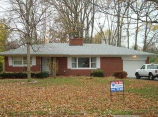 6420 Saint James Dr, Indianapolis, IN 46217