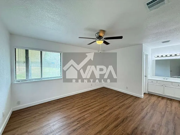 13811 Flairwood St — Photo 13