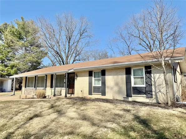 12 Gettysburg Rd, Belleville, IL 62226