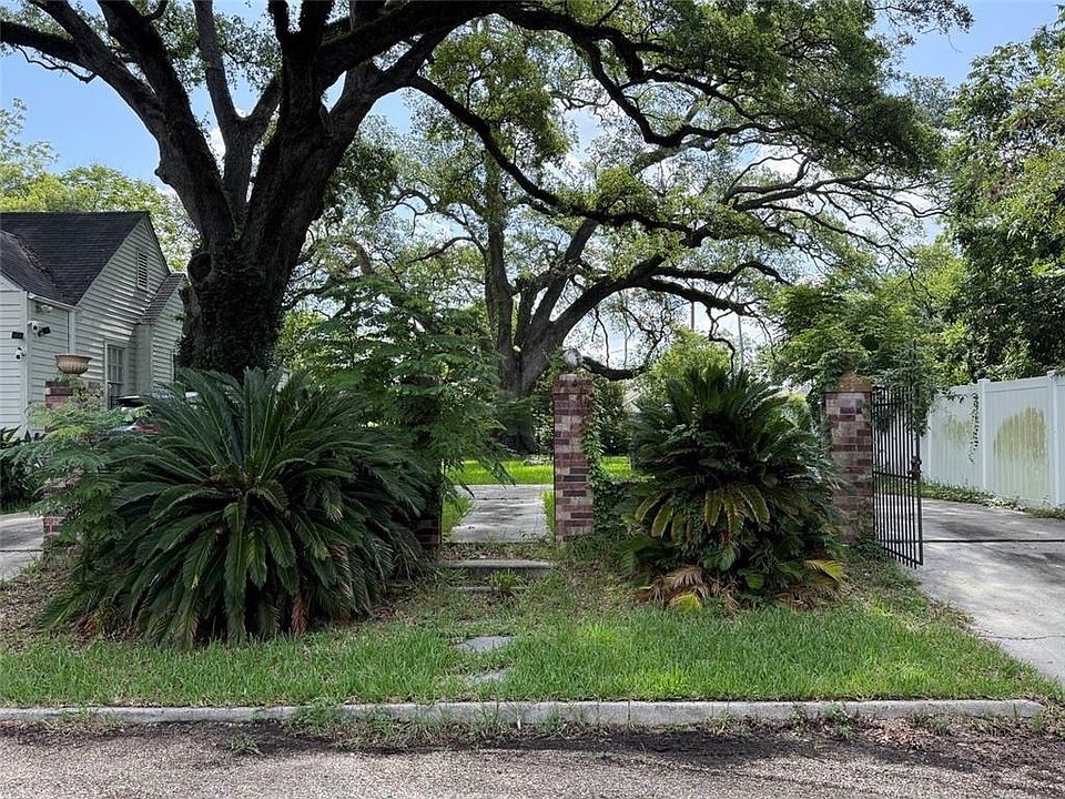 2nd image of 3425 Live Oak Pl
