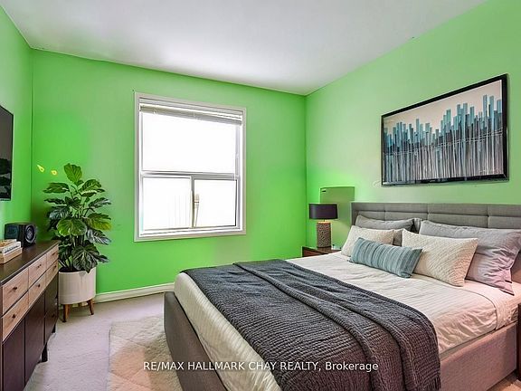 5th image of 37 Loon Ave