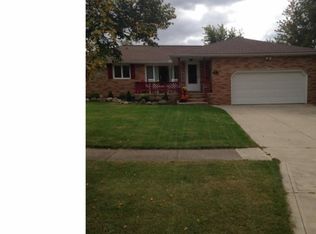 4111 Stary Dr, Parma, OH 44134