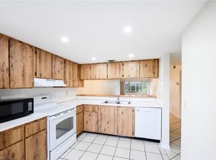 4110 Looking Glass Ln APT 7, Naples, FL 34112