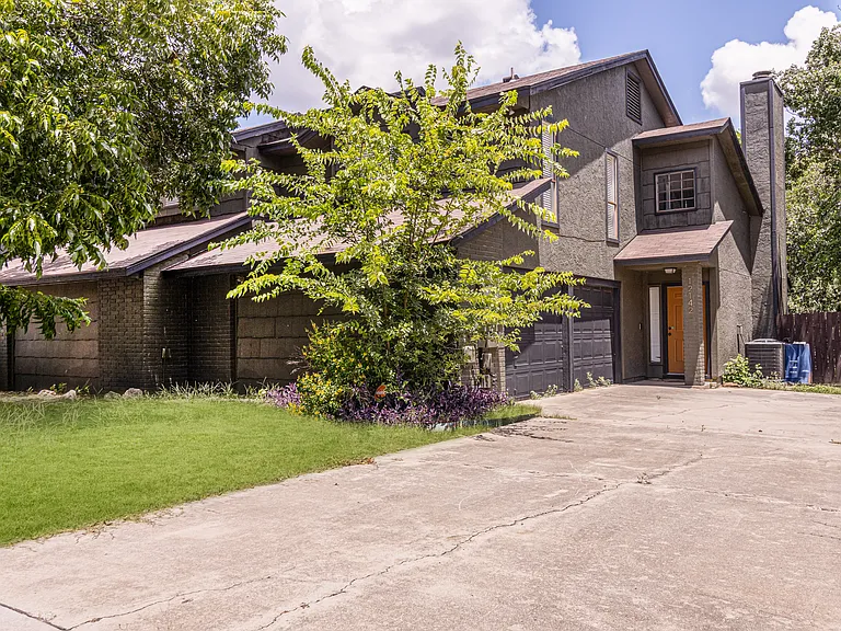 12142 Vista Nogal St — Photo 1