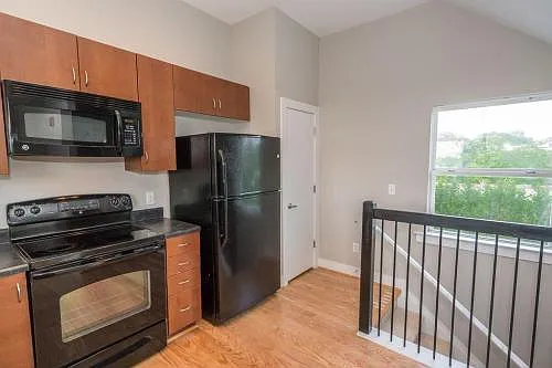 950 Westmere Ave — Photo 9