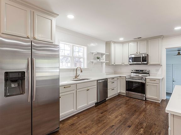 4th image of 3203 N Waynoka Cir