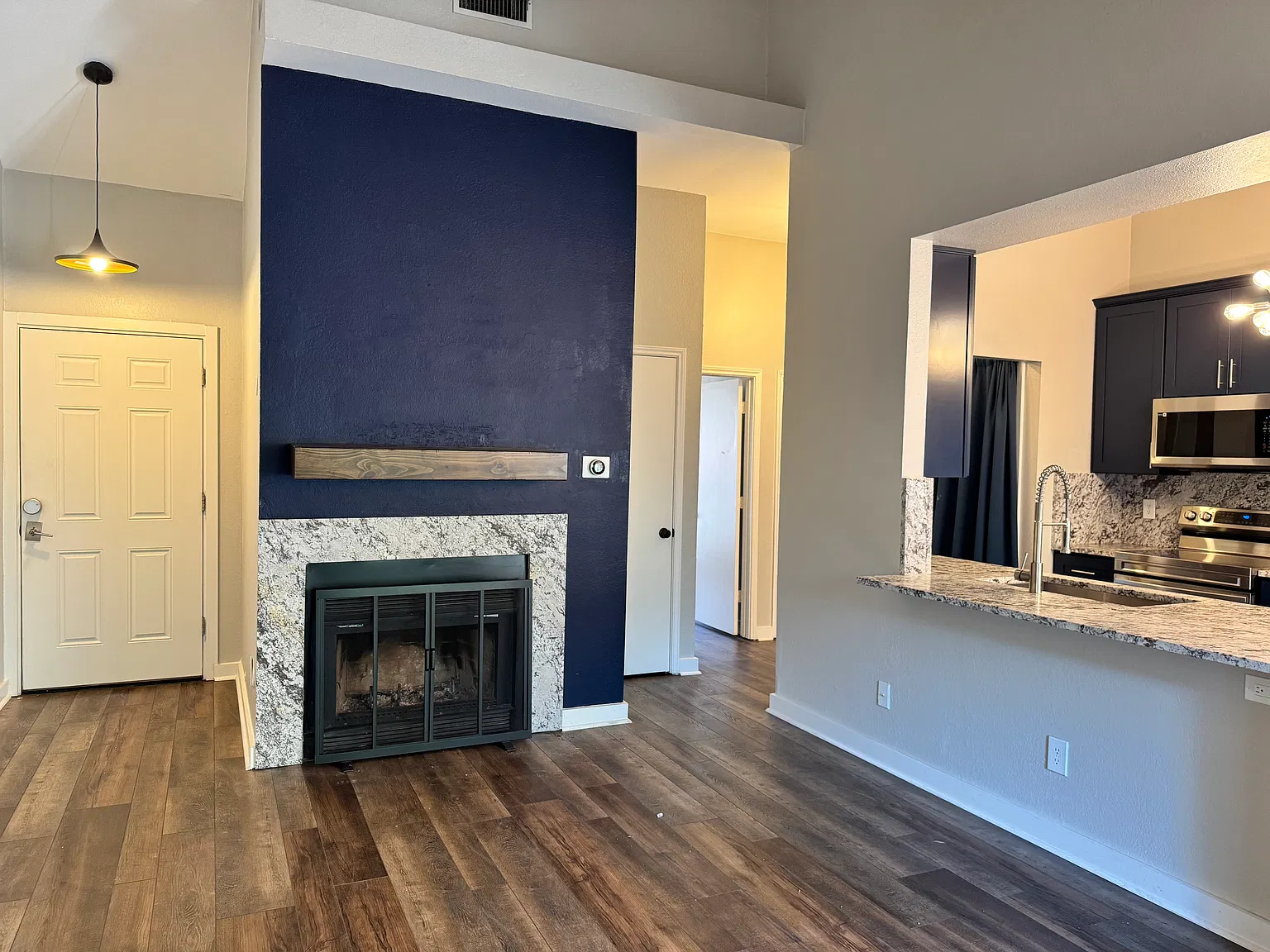1 bed, 733 sqft, $1,500 — Photo 2