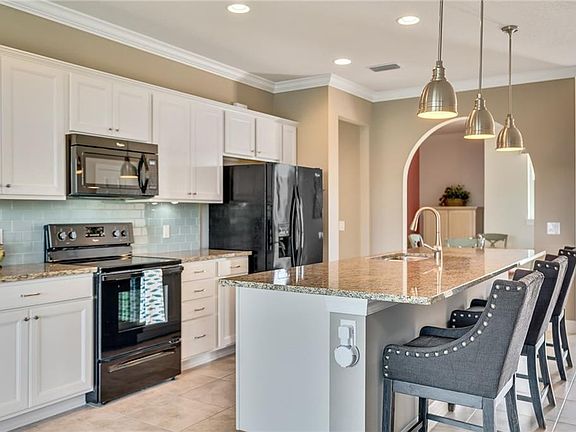 5th image of 306 Monaco Pl