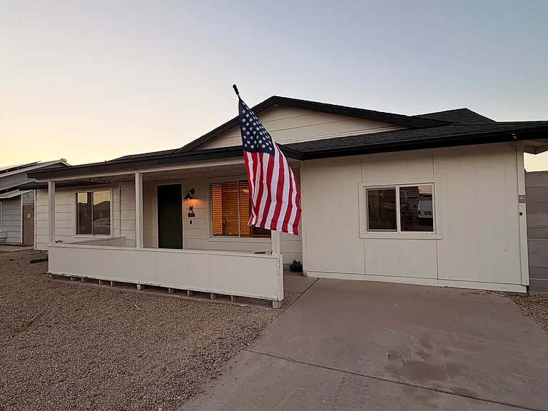 1318 W Tonopah Dr — Photo 9