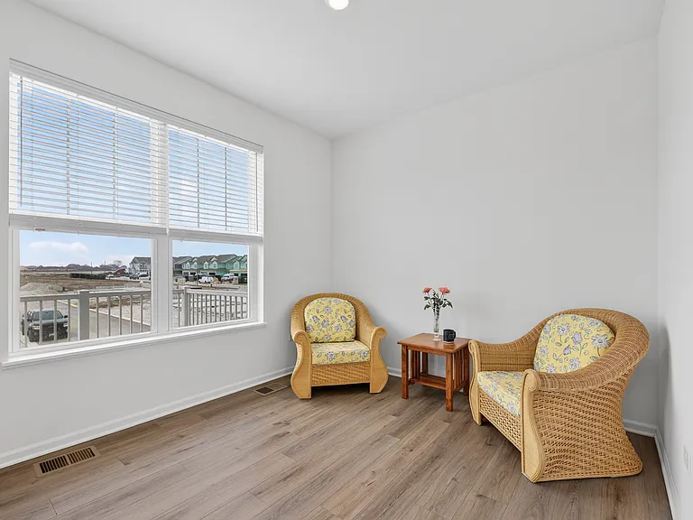 25631 W Wakefield Dr — Photo 13