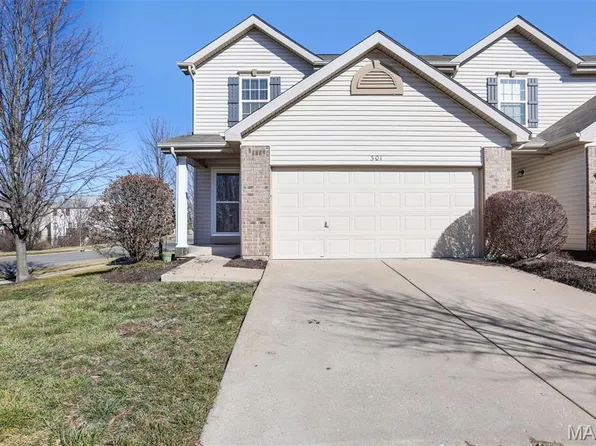 301 Wild Oak Dr, O'Fallon, MO 63368