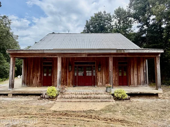 1081 County Road 184 #B, Greenwood, MS 38930