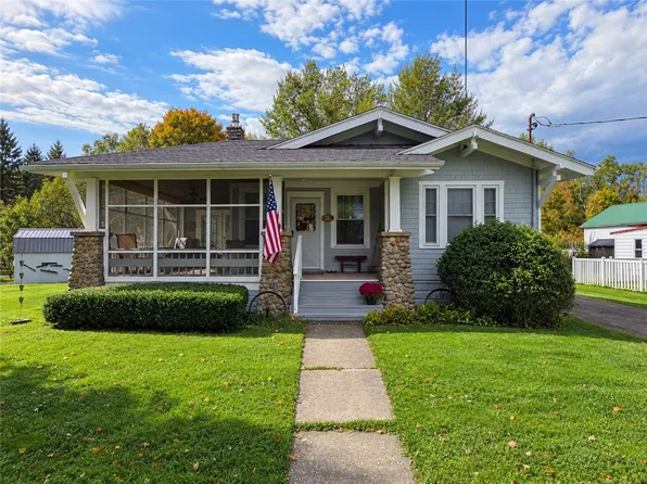 32 N Main St, Avoca, NY 14809