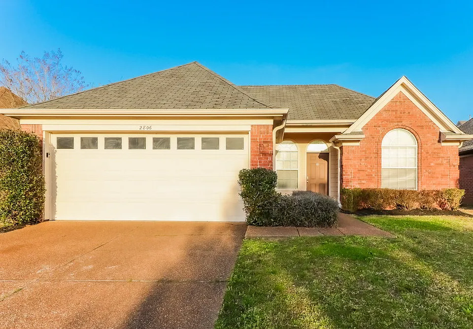 2806 Breezy Ridge Trl