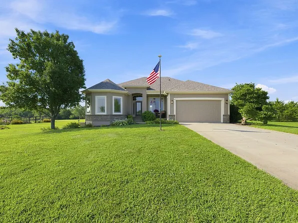 4255 W 319th St, Louisburg, KS 66053