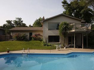 2622 Clearview Ave, Mounds View, MN 55112