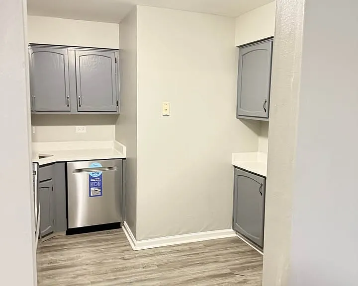 189 Gregory St #1 — Photo 10