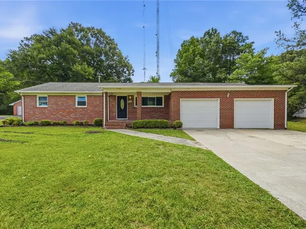 3716 Nansemond Pkwy, Suffolk, VA 23435