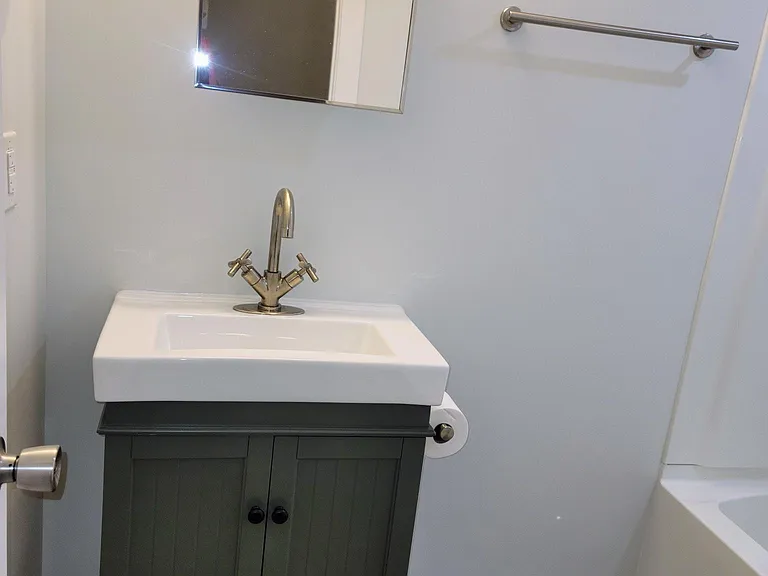 617 Brookshire St — Photo 23