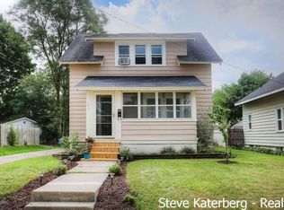 742 Graceland St NE, Grand Rapids, MI 49505