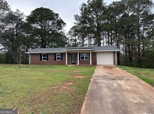 211 McIntosh Trl, Griffin, GA 30223