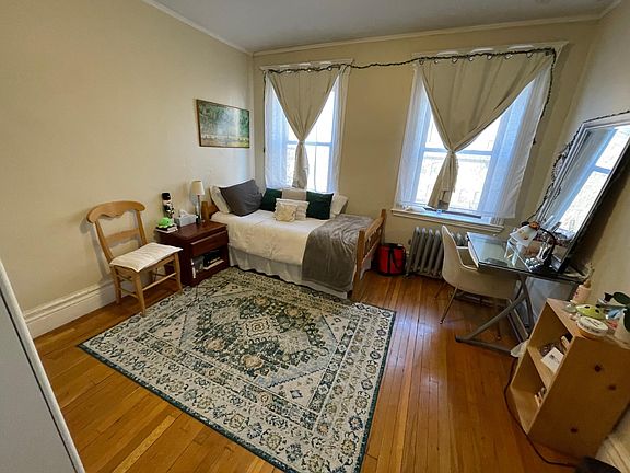 3rd image of 1113 Boylston St #18