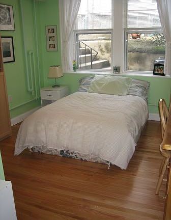 3rd image of 5 Colliston Rd APT 2