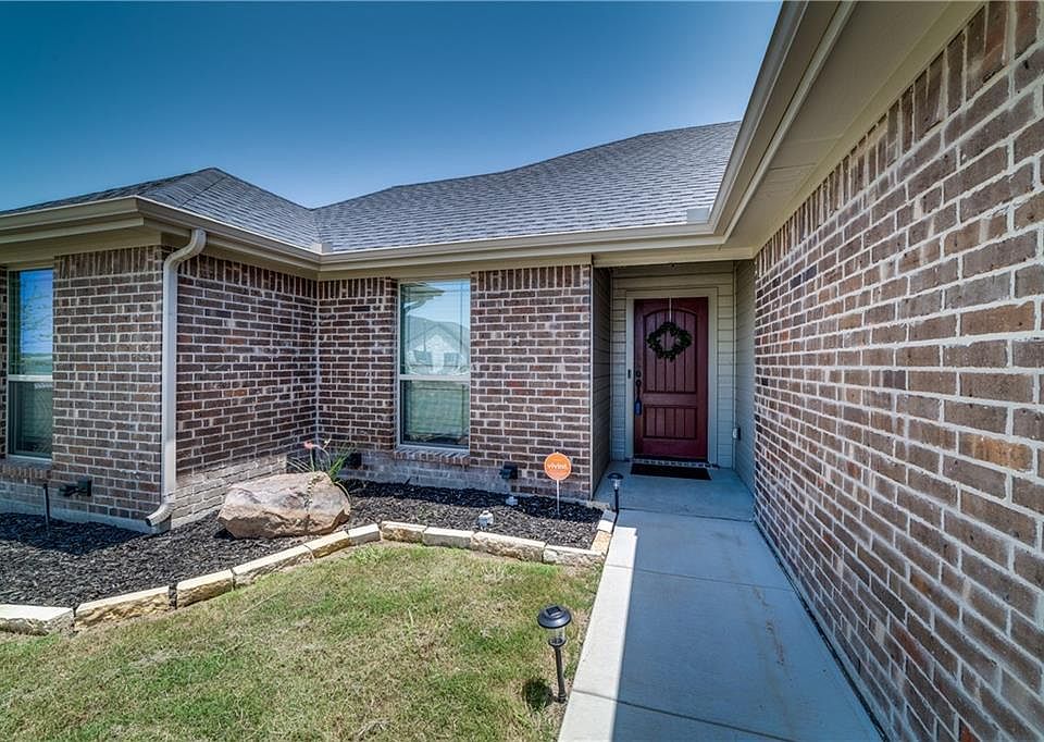 1st image of 217 Palmer View Dr
