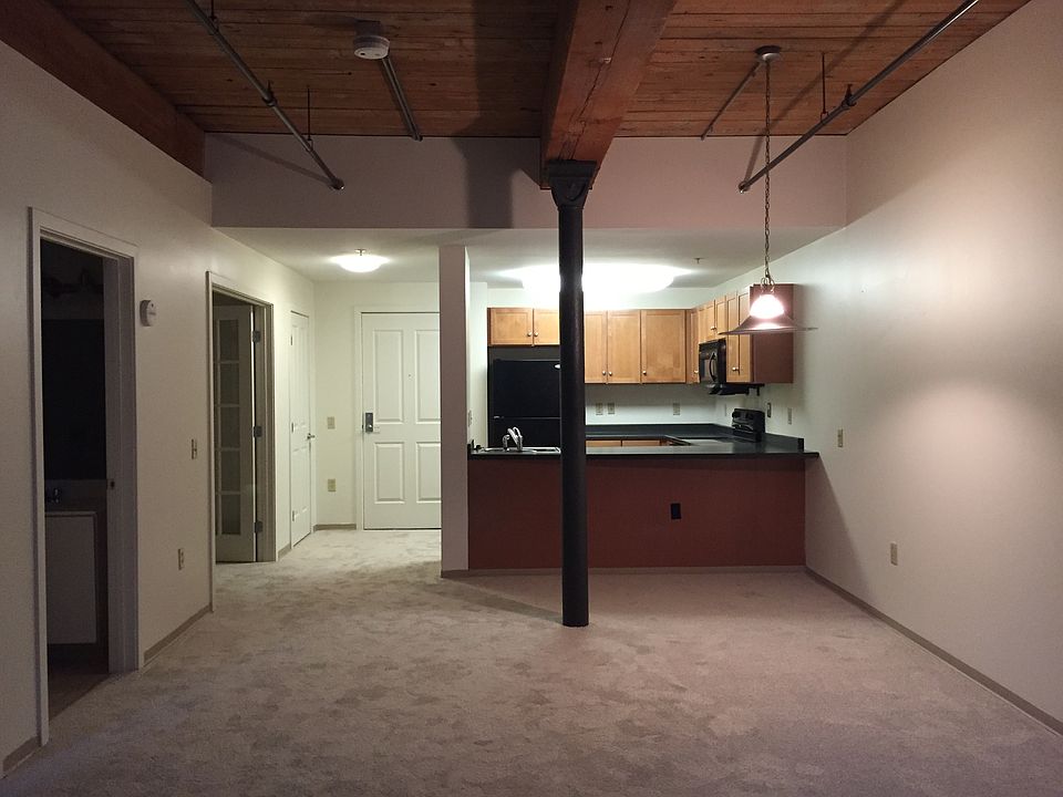 2nd image of 100 John St #207