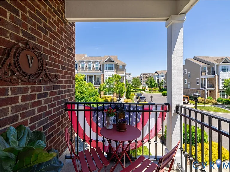 3921 Liesfeld Pl — Photo 23
