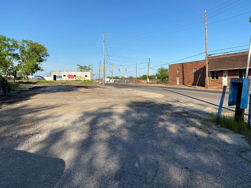 2nd image of 400 1st Ave N