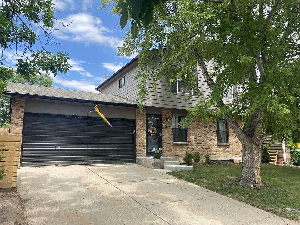 1st image of 10969 W 104th Pl