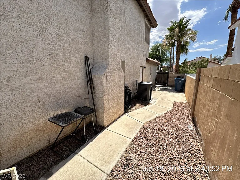8240 Marcasel Dr — Photo 31