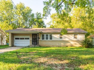 1623 W Scott St, Springfield, MO 65802