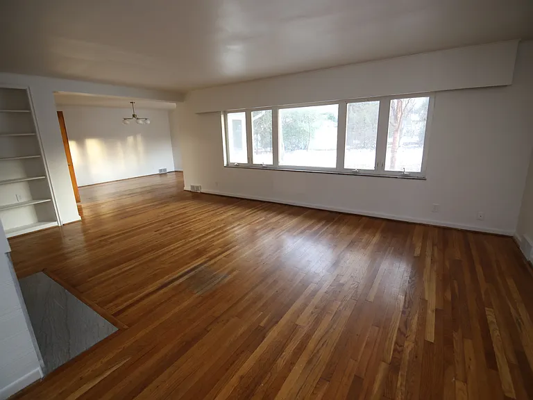 3191 E Broad St — Photo 43
