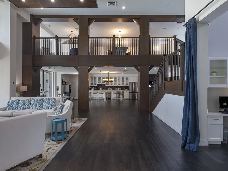 Manor in Plantation — Photo 4