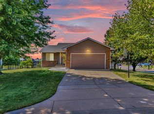 1733 N Blue Ridge Ct, Mulvane, KS 67110