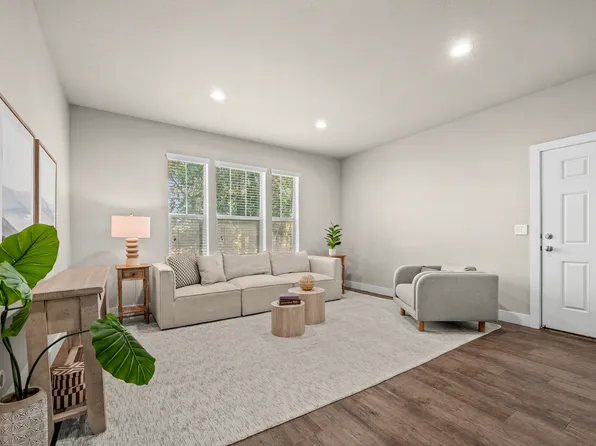 1423 S Mountain View Ct, Woods Cross, UT 84087
