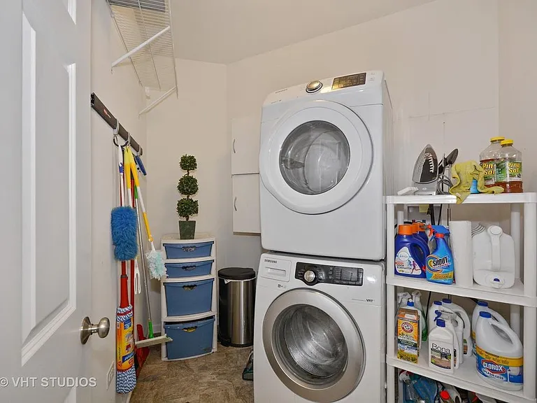 2946 Henley Ln — Photo 13