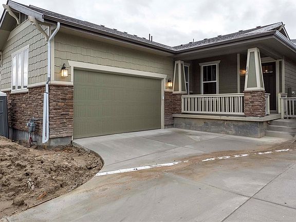 3rd image of 628 Felicity Loop