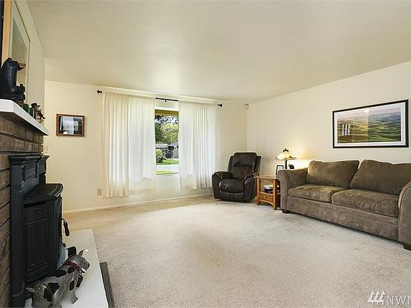 3rd image of 4512 129th Pl NE