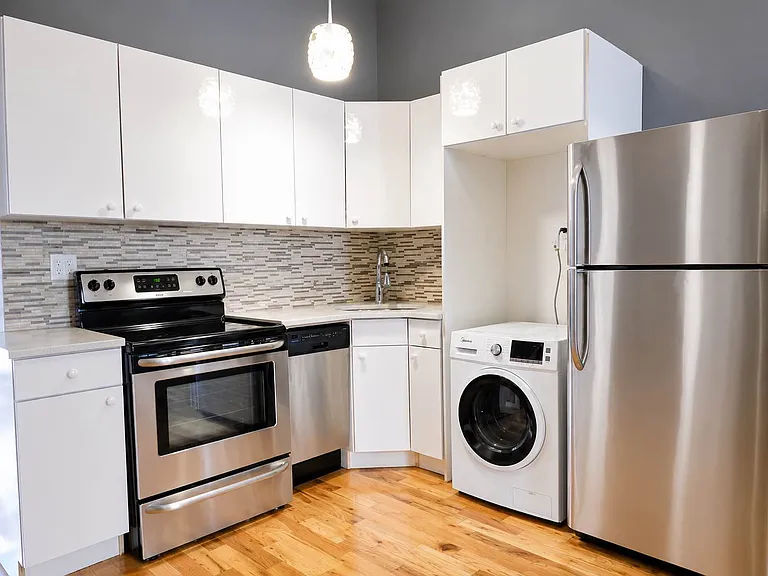 68 Halsey St #3B — Photo 3