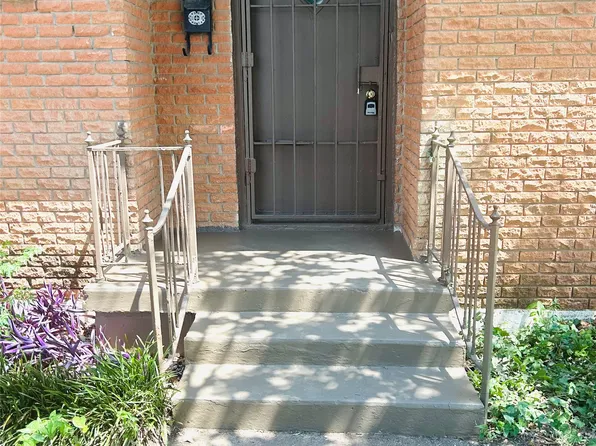 1355 Glen Garden Dr, Fort Worth, TX 76104