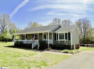 142 Evergreen St, Boiling Springs, SC 29316