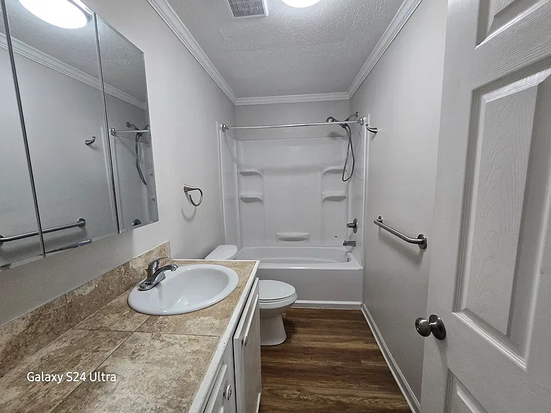 2 bed, 1000 sqft, $900 — Photo 3