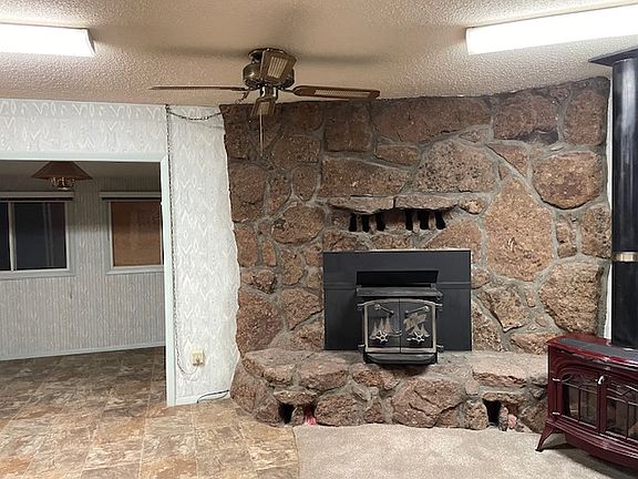 5th image of 707 Plachy Dr