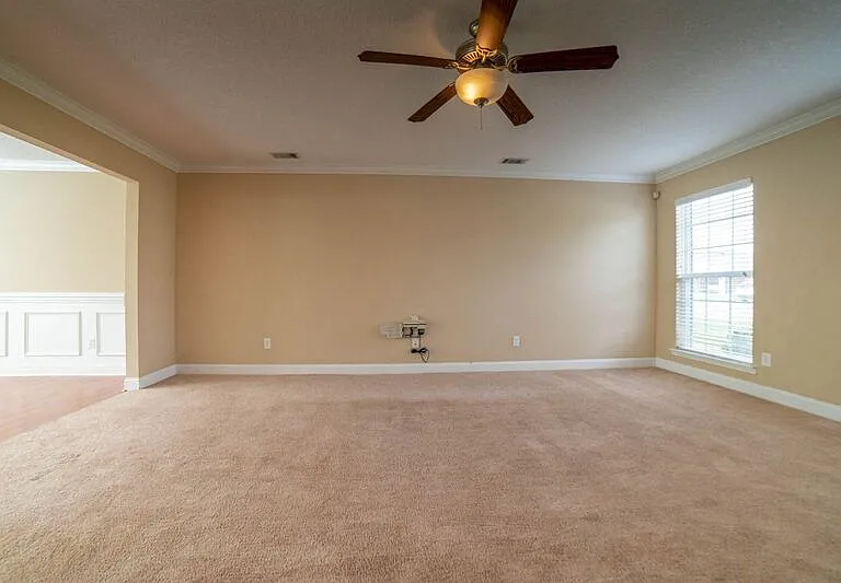 211 Augusta Way — Photo 10